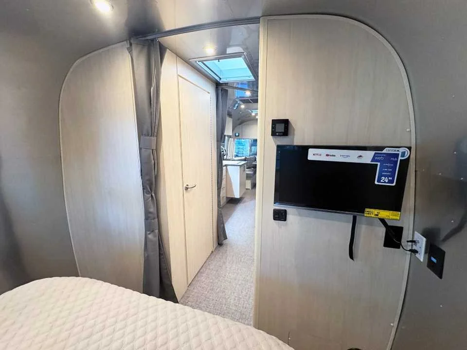 New 2026 SILVER AIRSTREAM  image 34