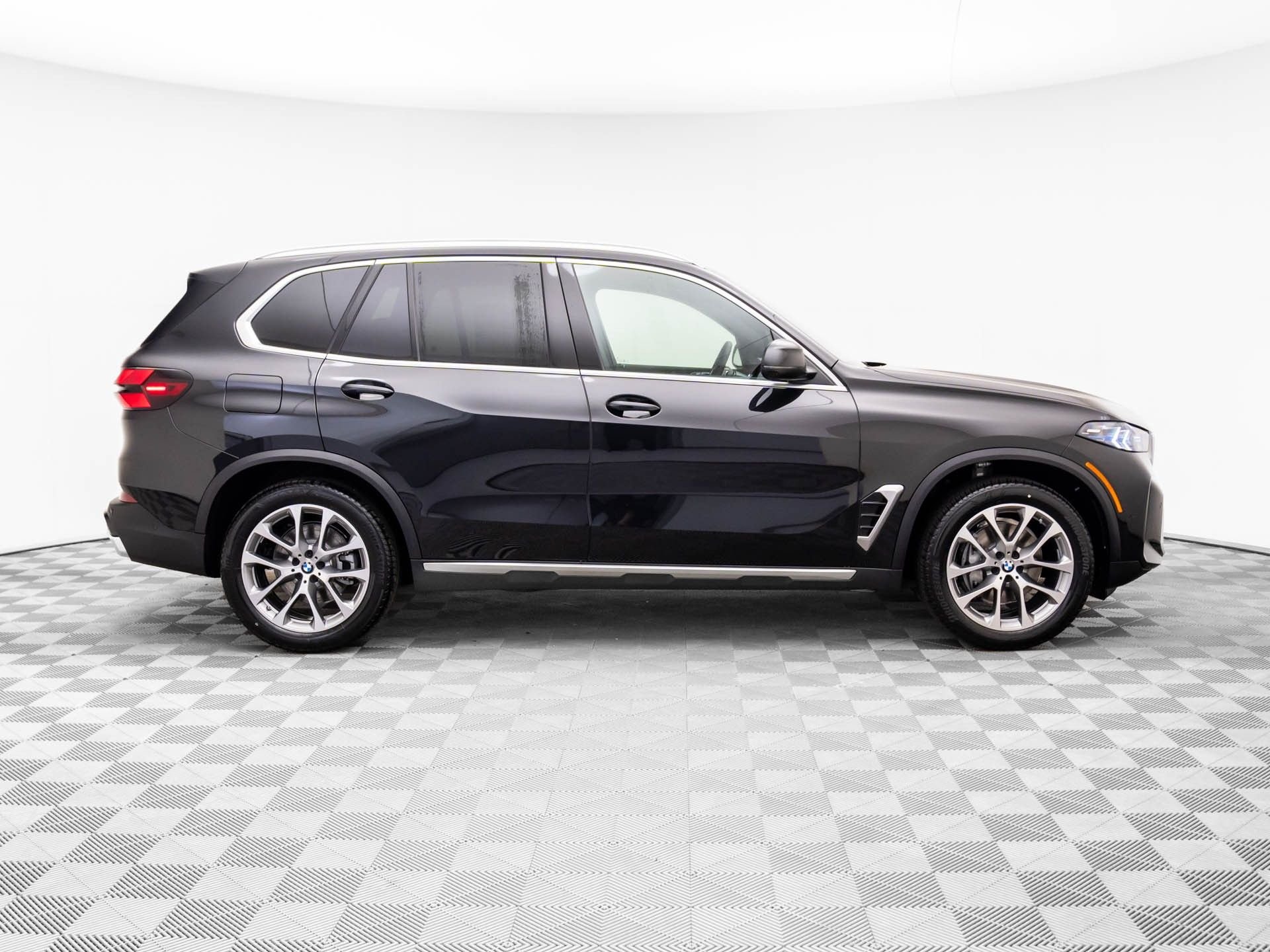 New 2026 Black Sapphire Metallic BMW xDrive40i image 8