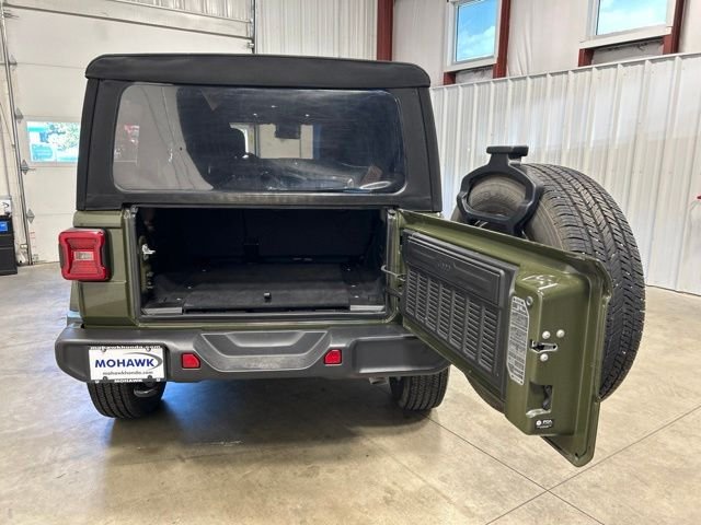 2024 Jeep Wrangler 4-Door Sahara - Photo 20