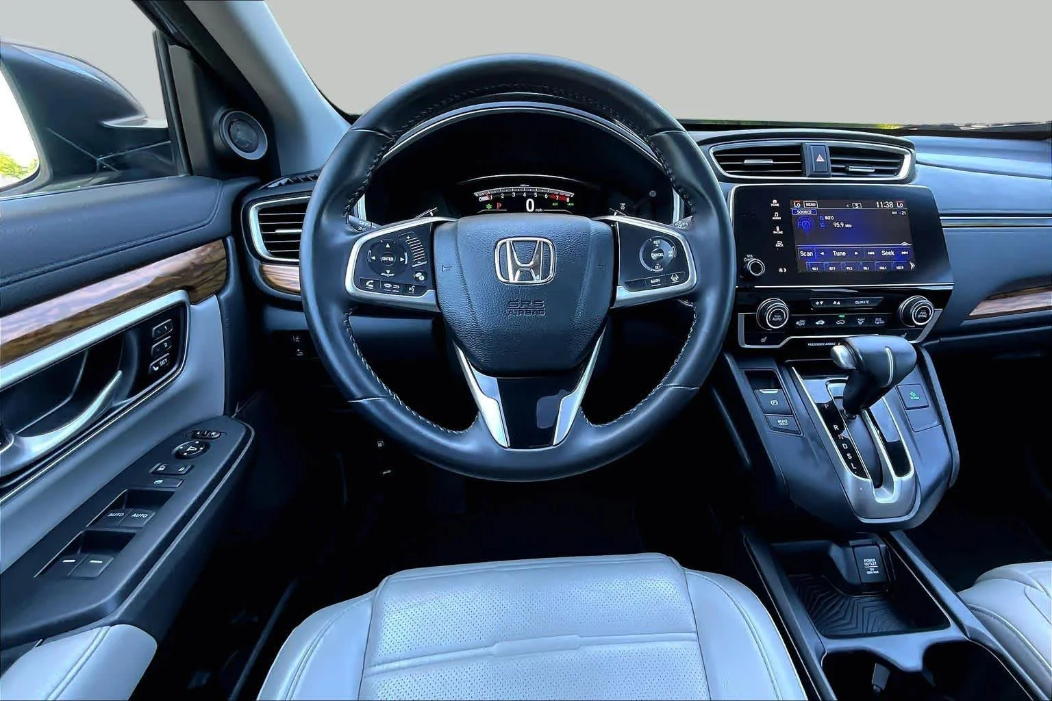 Used 2018 Modern Steel Metallic Honda EX-L image 6