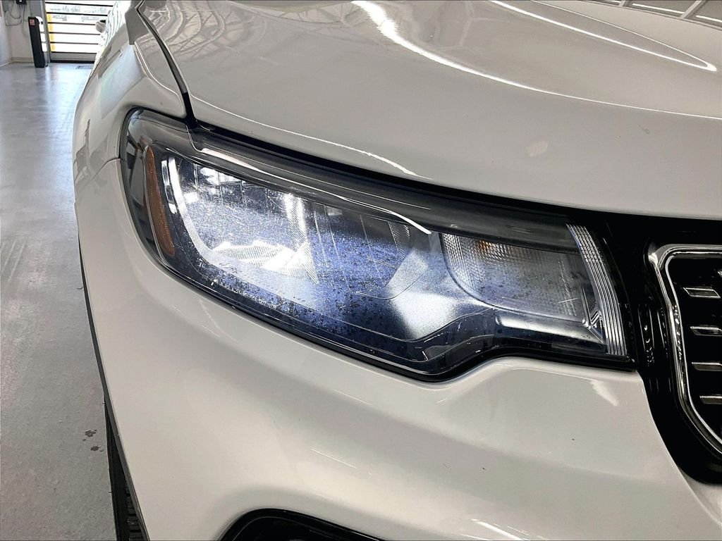 Used 2024 Bright White Clearcoat Jeep Limited image 30