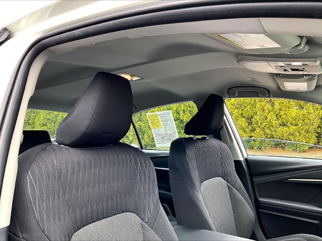 Used 2025 White Toyota LE image 22