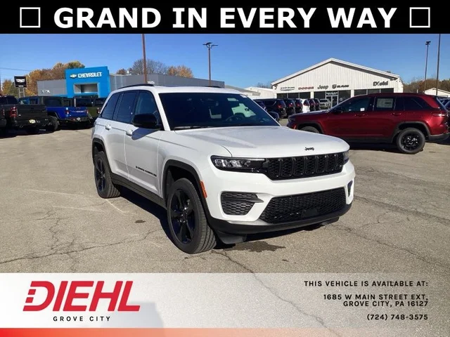 2025 Jeep Grand Cherokee Laredo