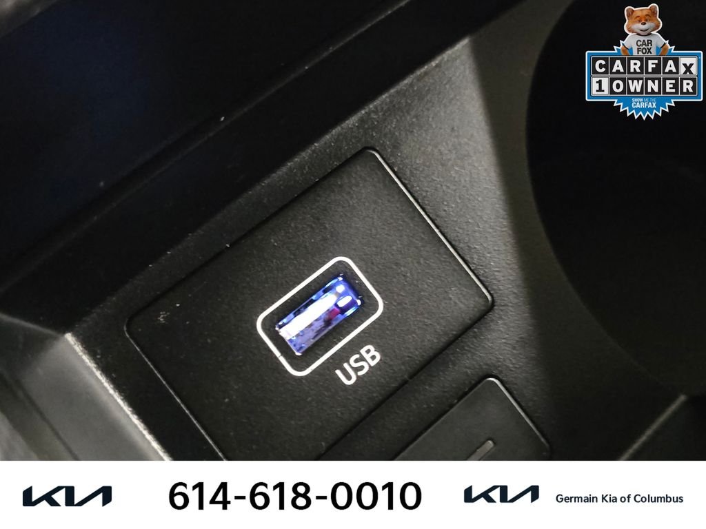 Used 2022 Black Hyundai Blue image 31