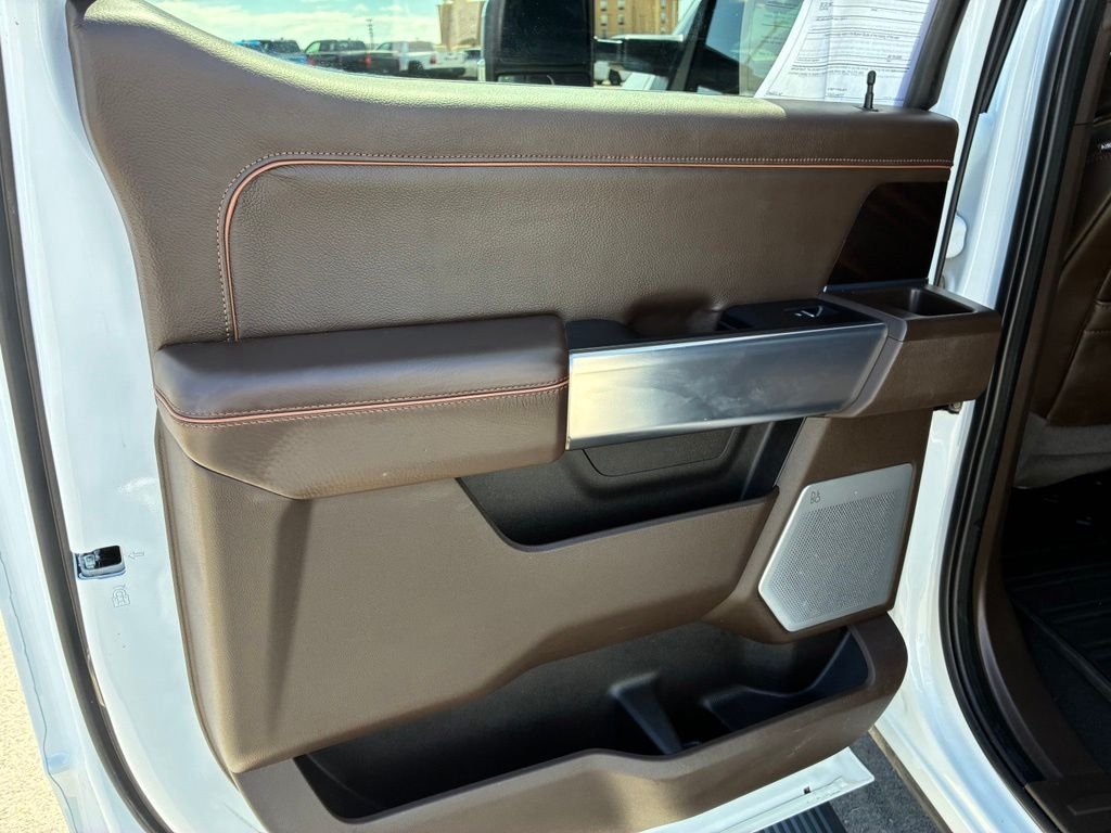 Used 2024  Ford King Ranch image 33