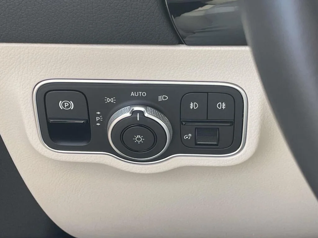 Certified Used 2024 Polar White Mercedes-Benz GLA 250 image 31