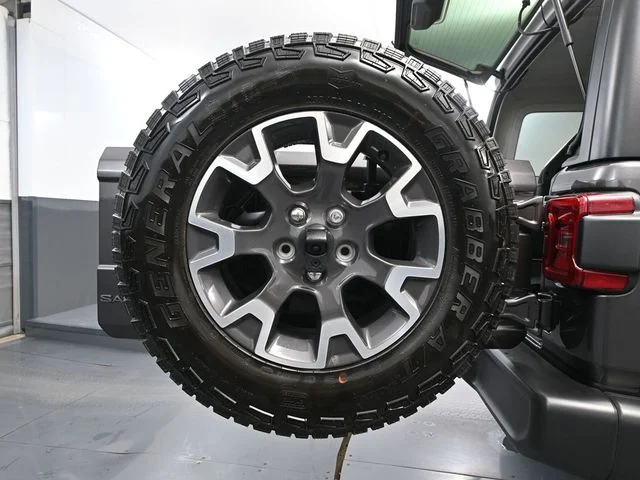 Certified Used 2025 Gray Jeep Sahara image 16