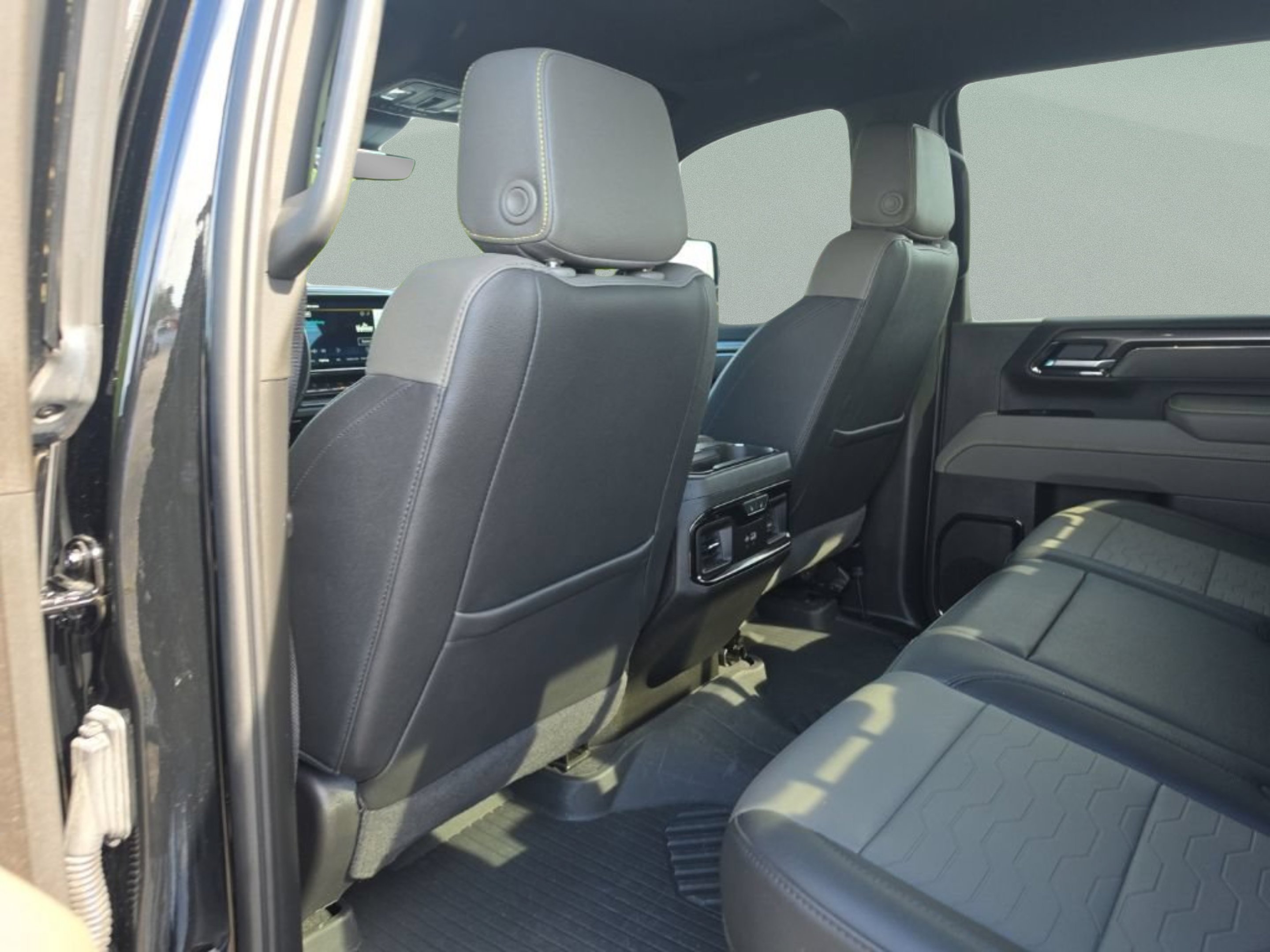 Used 2025 Black Chevrolet ZR2 image 21
