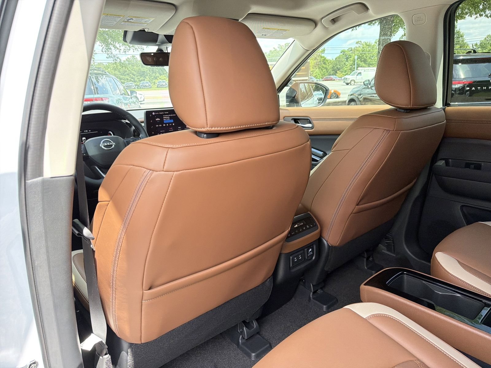 New 2026 White Nissan Platinum image 24