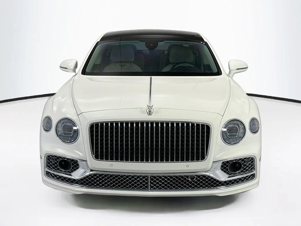 Used 2020 Glacier White Solid Bentley W12 image 2