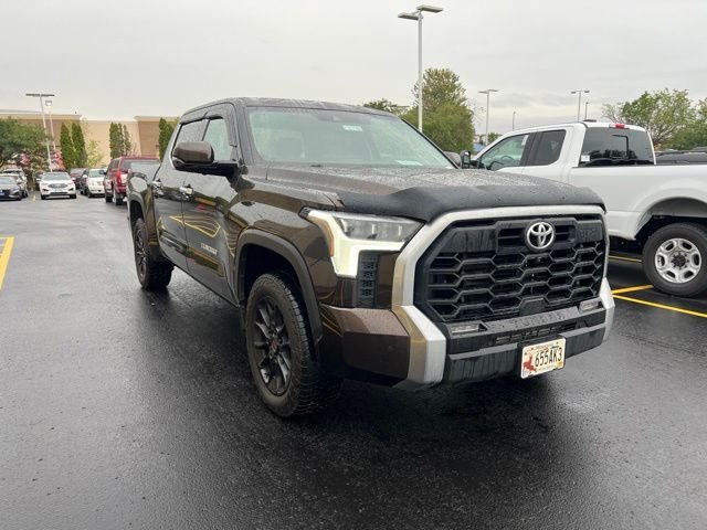 Used 2023  Toyota Limited image 1
