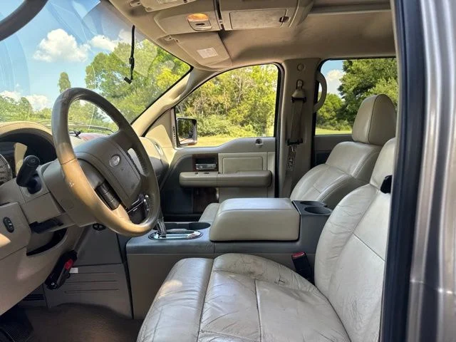 Used 2004 Beige Ford XLT image 15
