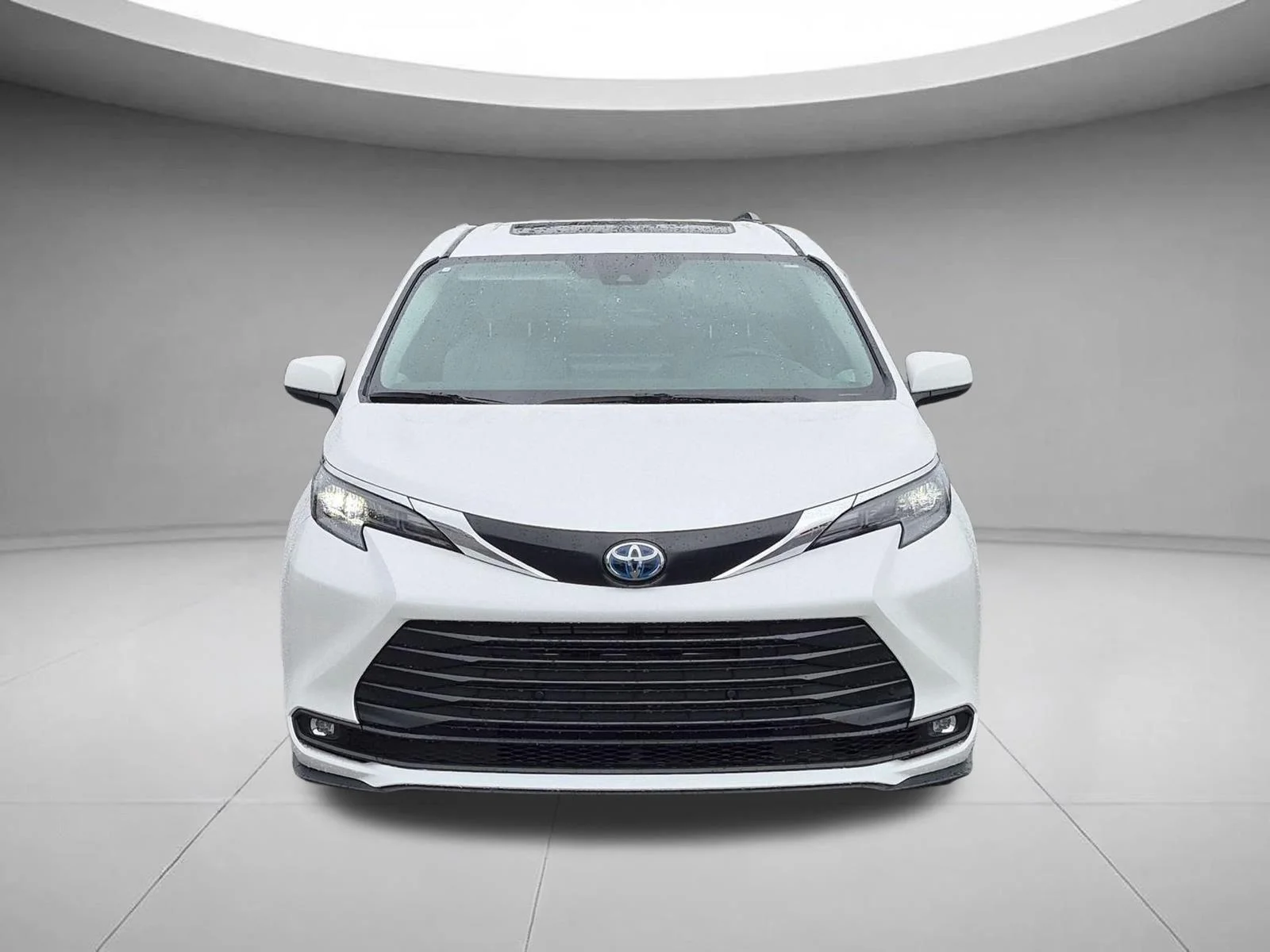 Used 2025 Wind Chill Pearl Toyota XLE image 8