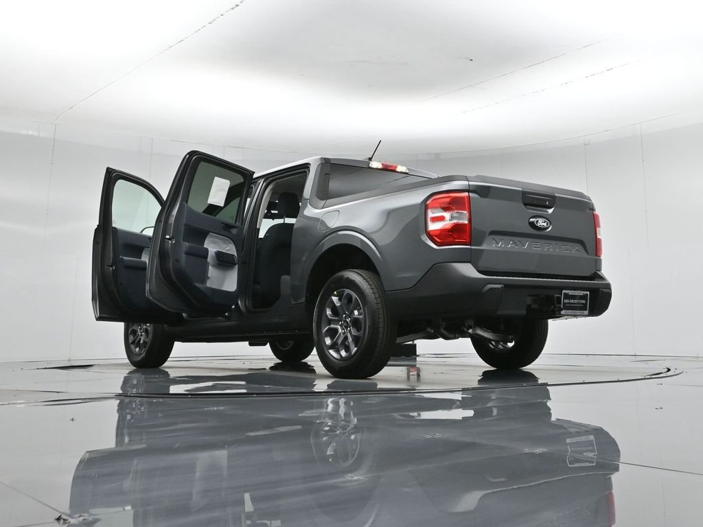 New 2026 Carbonized Gray Metallic Ford XLT image 44