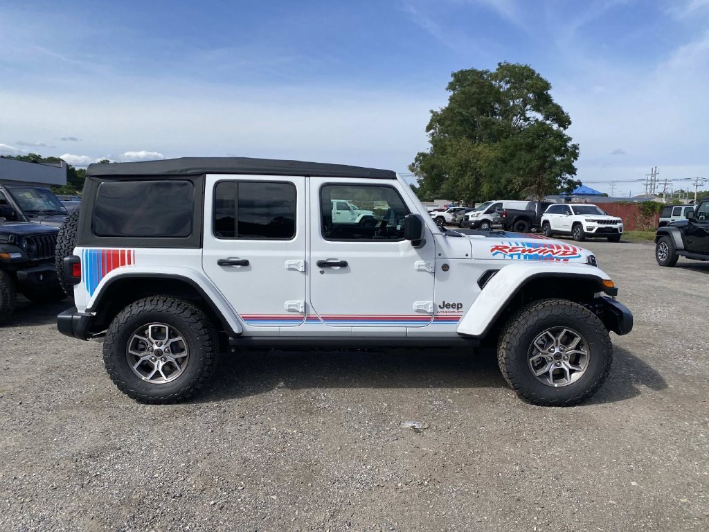 New 2026 Bright White Clear-Coat Exterior Paint Jeep  image 2