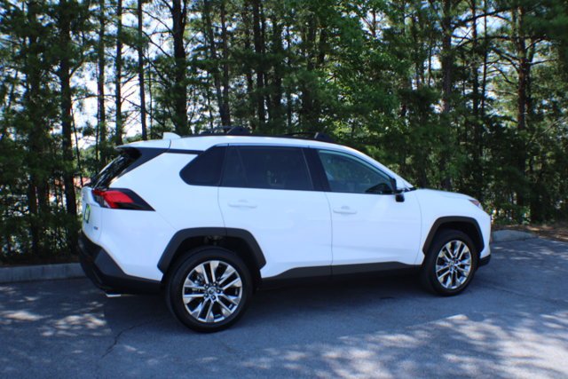 Used 2020 Super White Toyota XLE Premium image 2