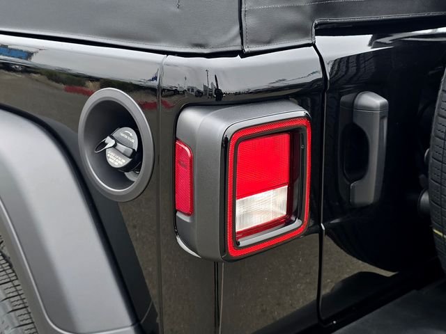 New 2026 Black Clear-Coat Exterior Paint Jeep Sport image 23