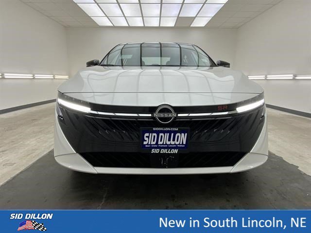 New 2026 Aspen White Tricoat/Super Black Nissan SR image 3