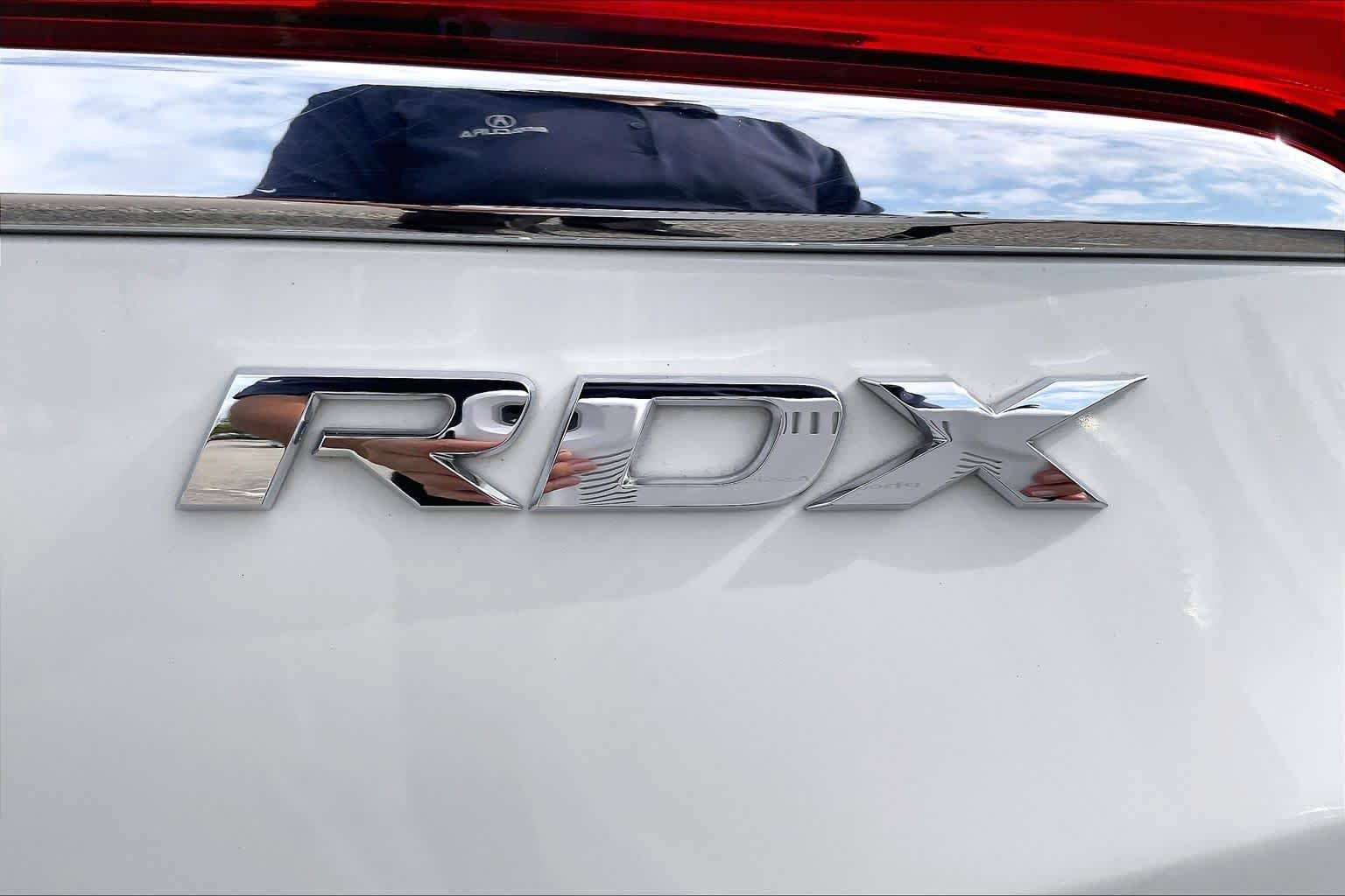 Used 2016 White Diamond Pearl Acura Tech Pkg image 10