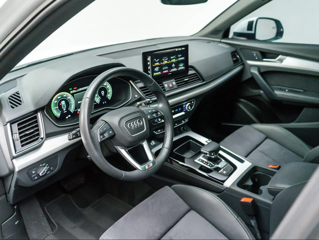 Used 2024 Glacier White Metallic Audi Premium Plus 55 TFSI e S line quattro S tronic image 17