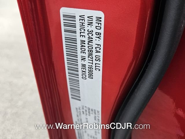 New 2026 Red Hot Pearl-Coat Exterior Paint Jeep Latitude image 18