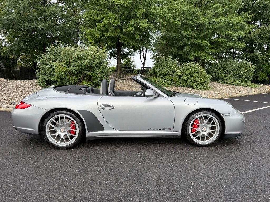 Used 2011  Porsche Carrera GTS image 2