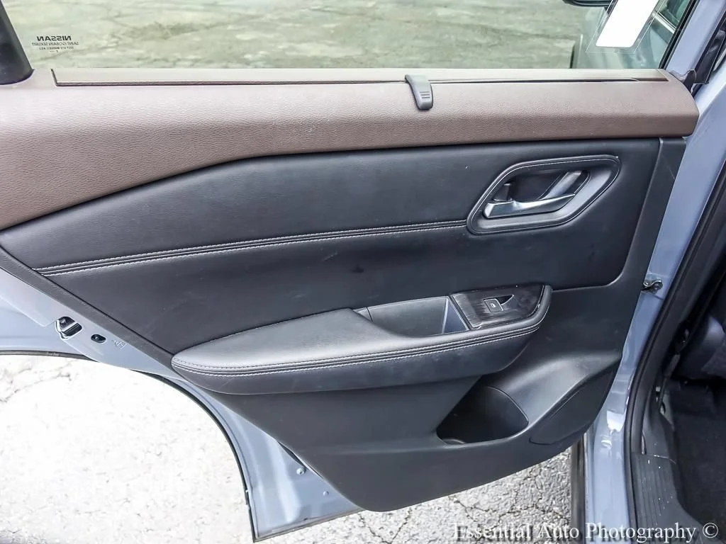 Used 2023 Gray Nissan SL FWD image 24