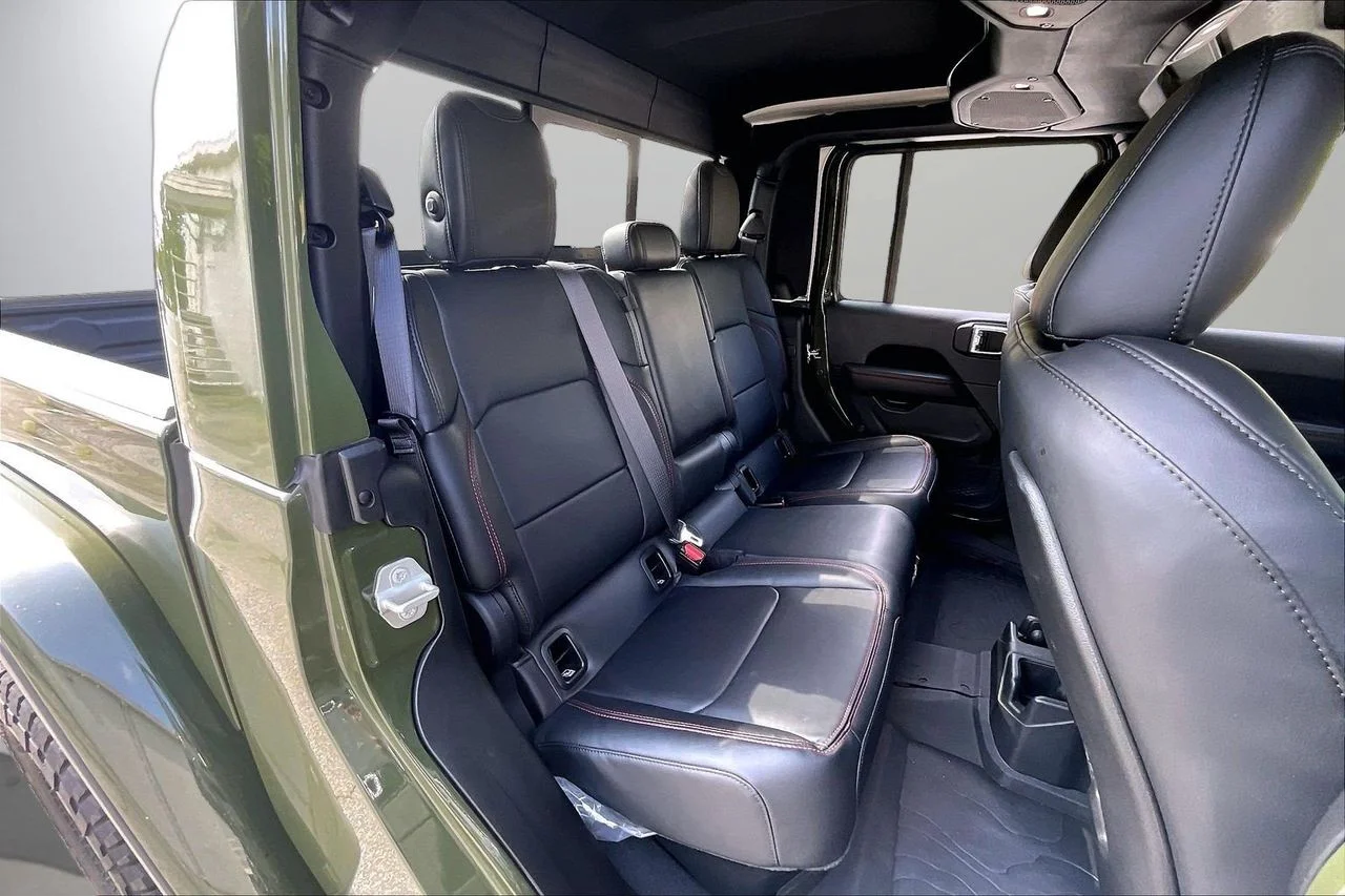 Used 2024 Green Jeep Rubicon image 25