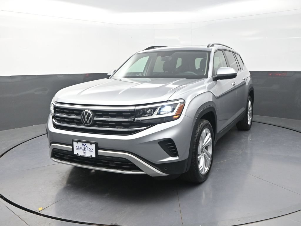 Used 2023 Silver Volkswagen 2.0T SE w/Technology image 4