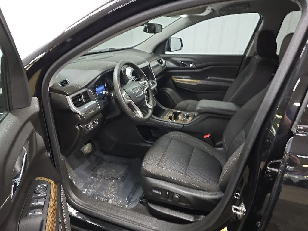 Used 2023 Black GMC SLE image 28