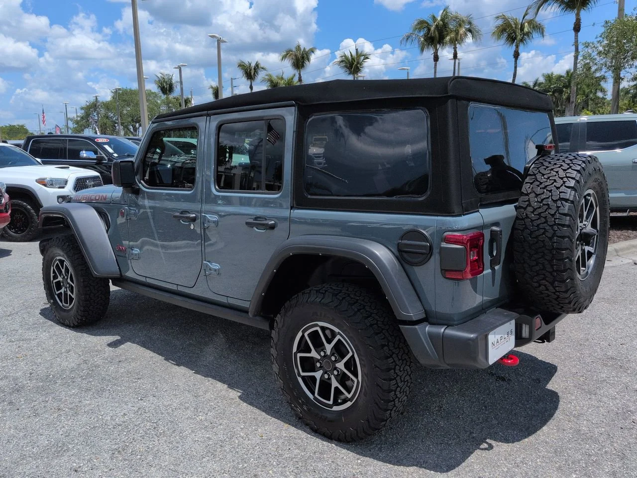 Used 2024 Anvil Clear Coat Jeep Rubicon image 7