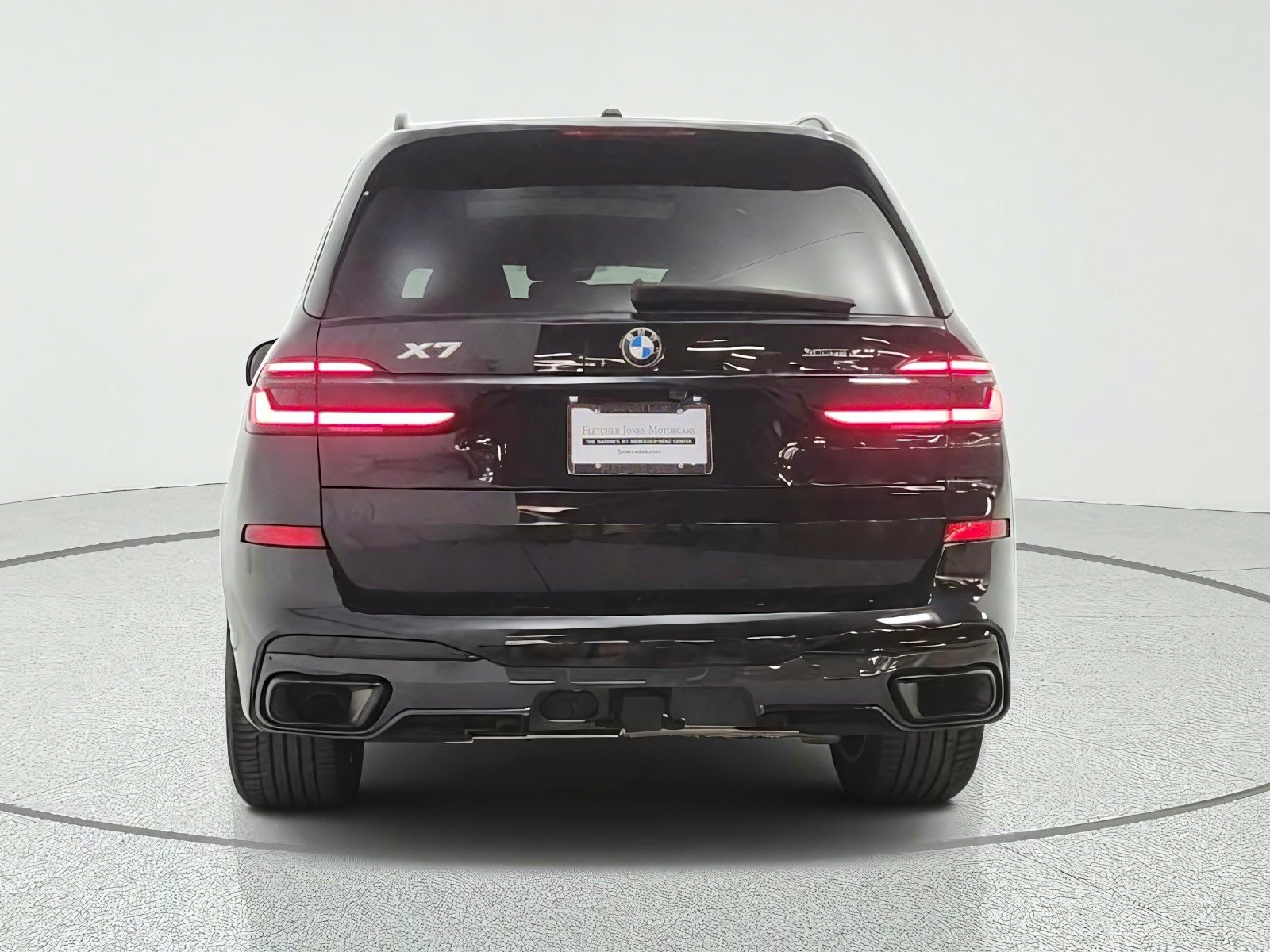 Used 2024 Black Sapphire Metallic BMW xDrive40i Sports Activity Vehicle image 6