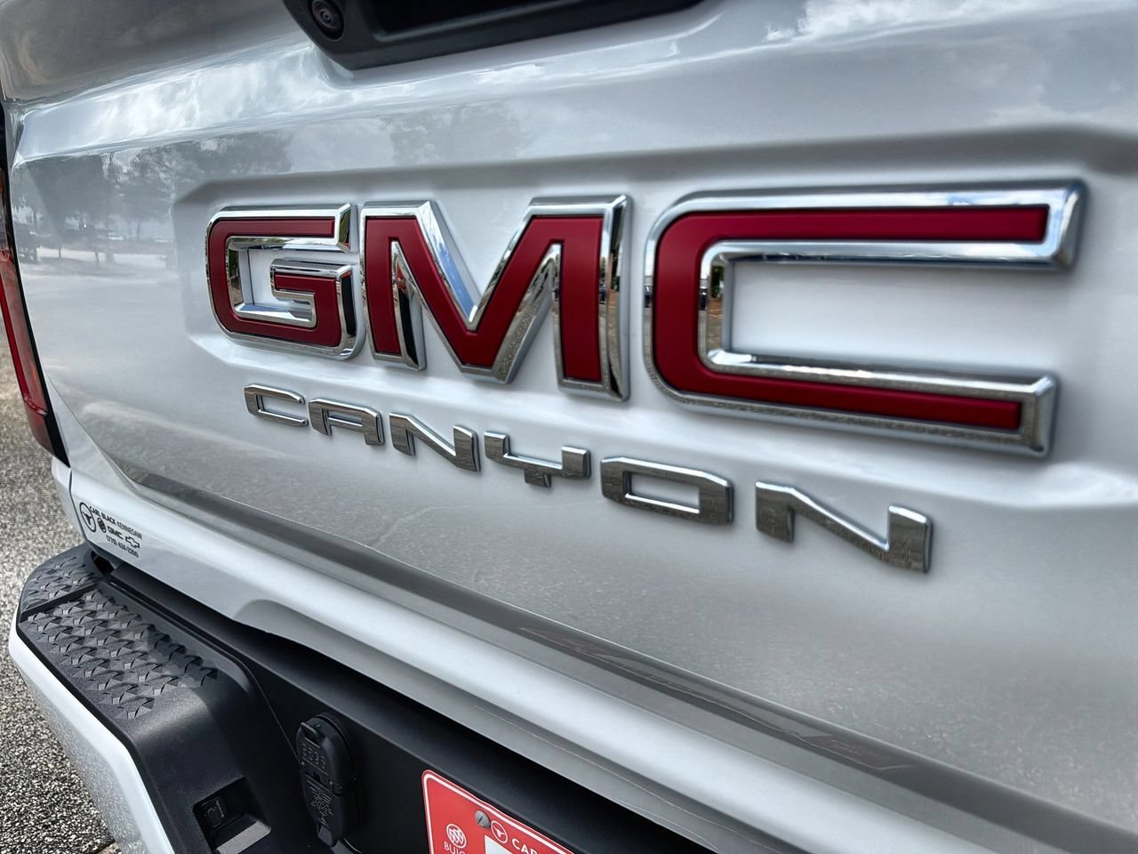 New 2026 Summit White GMC AT4 image 27