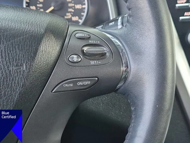 Used 2021 Red Nissan Platinum image 19