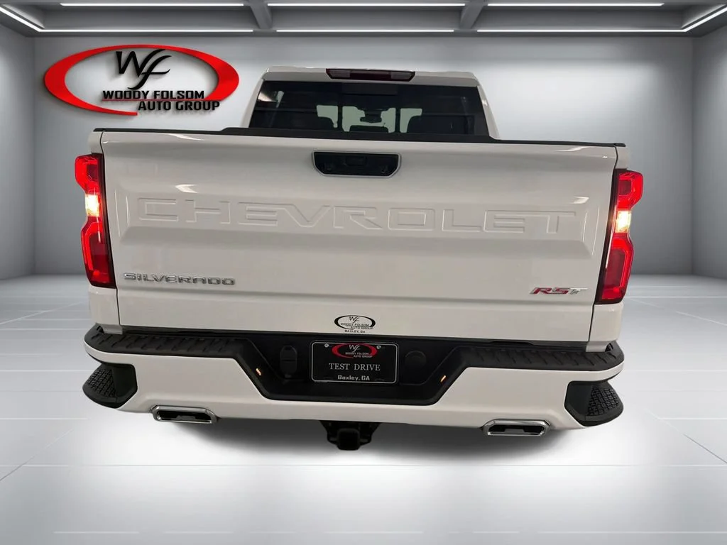 New 2026 Summit White Chevrolet RST image 7