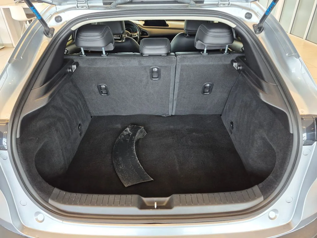 Used 2021 Silver Mazda Select image 29