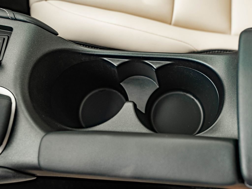 Used 2014 Pearl Lexus 200h image 36