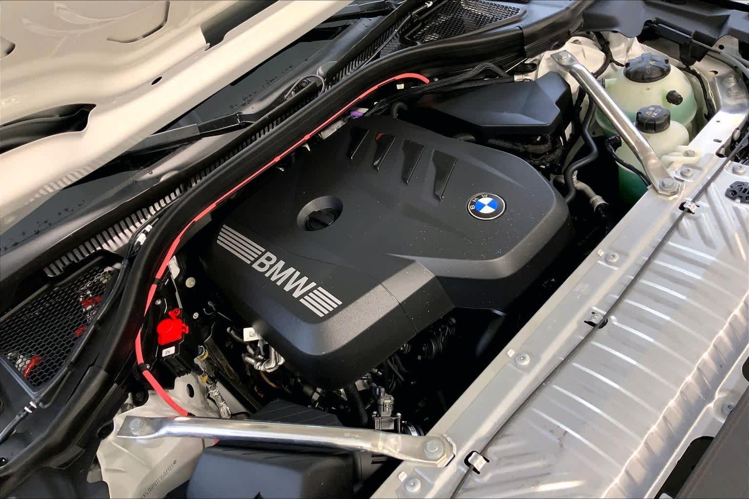 New 2026 Alpine White BMW 30 xDrive image 17