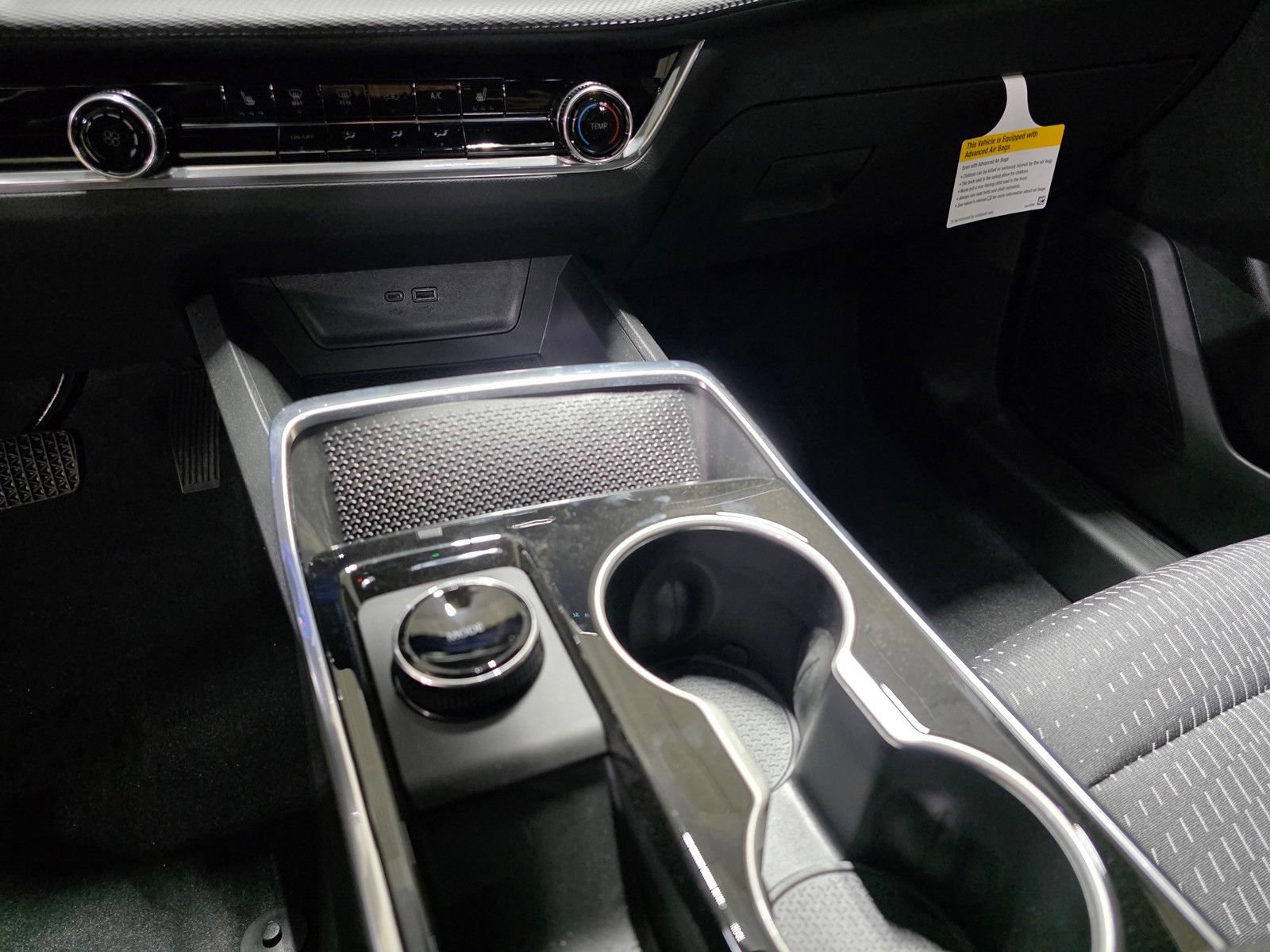 2027 Chevrolet Equinox LT - Photo 27