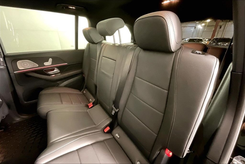 Used 2026 Black Mercedes-Benz GLS 450 image 18
