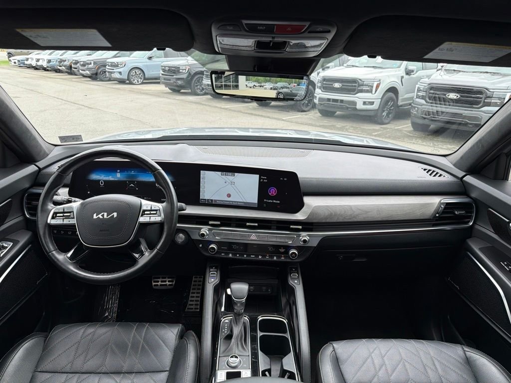 Used 2023 Wolf Gray Kia SX-Prestige X-Line image 25