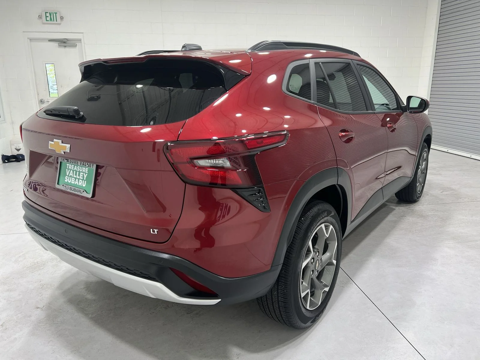 2025 Chevrolet Trax LT - Photo 8