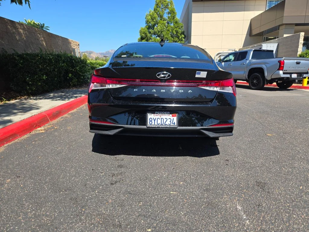 Used 2022 Black Hyundai SEL image 6