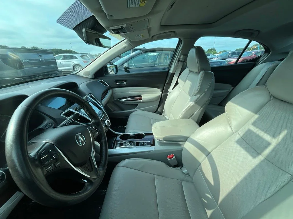 Used 2017 White Acura 3.5L V6 image 28