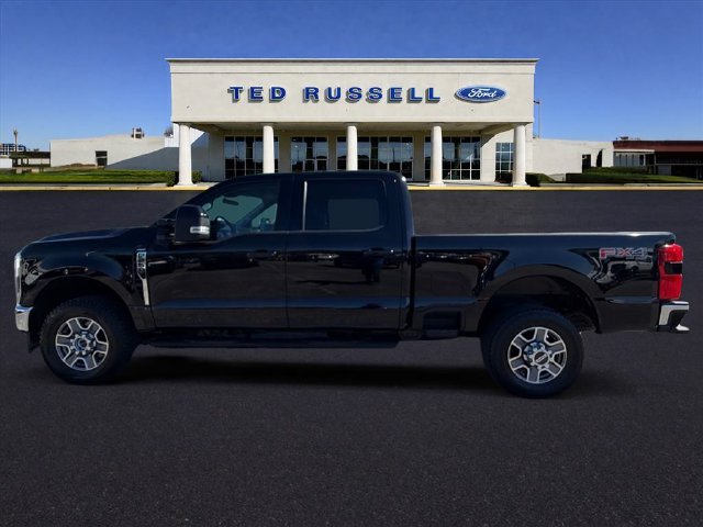 Certified Used 2025 Black Metallic Ford Lariat image 9