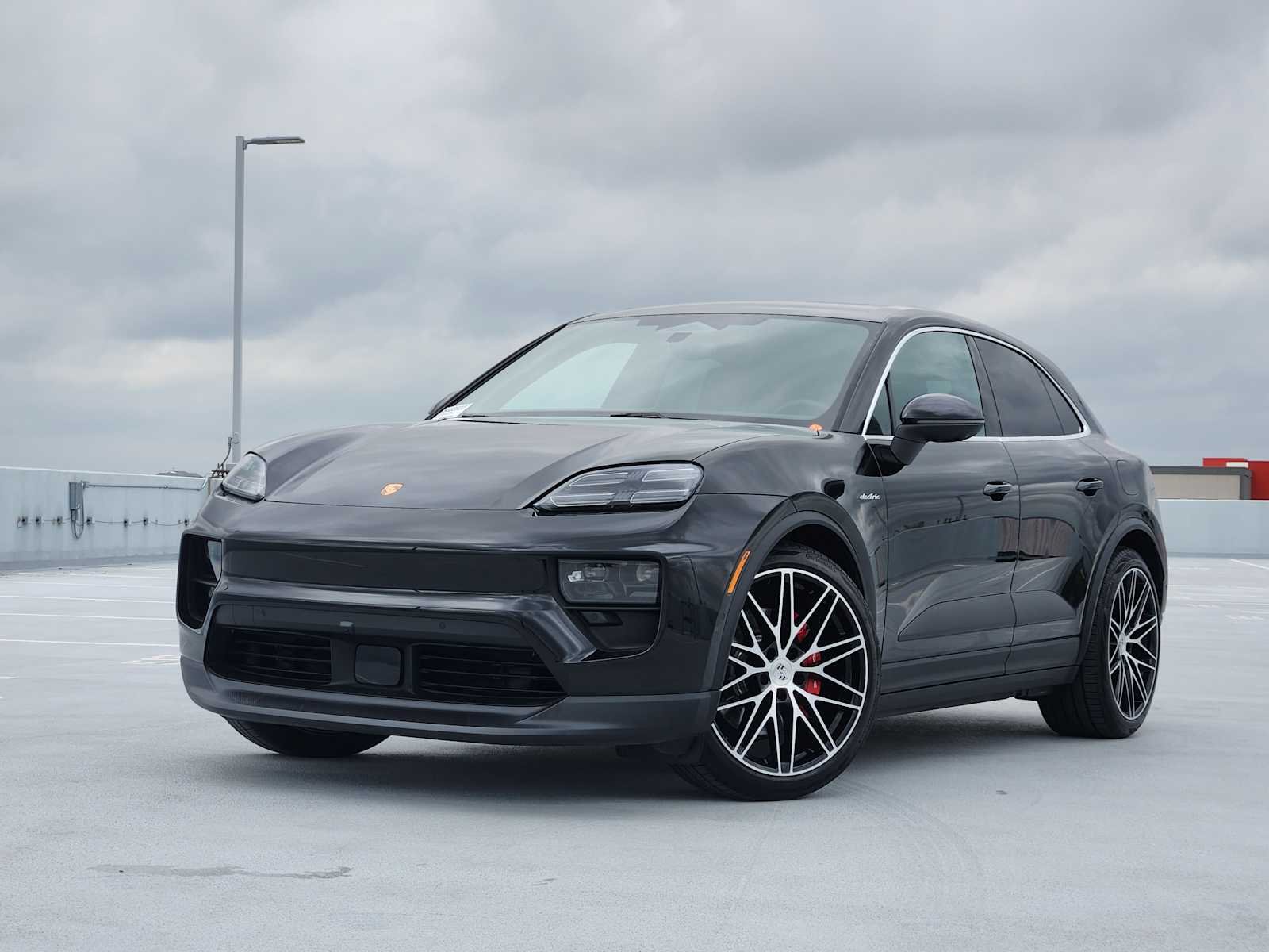 2025 Porsche Macan S
