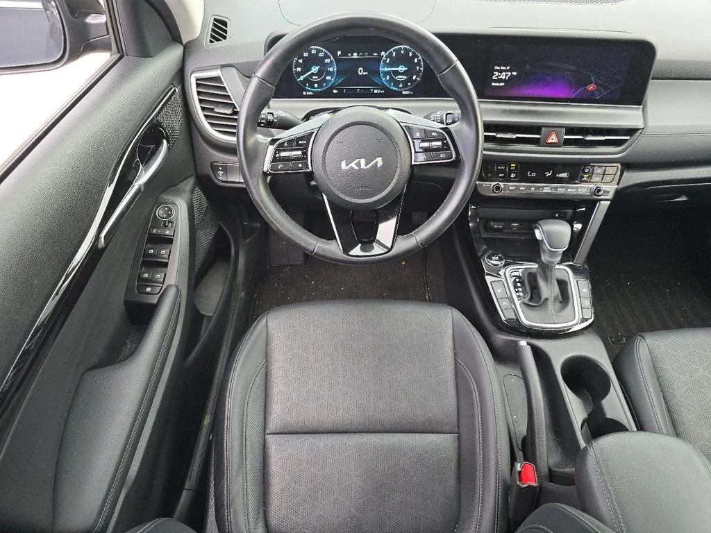Used 2024 Black Kia EX image 22