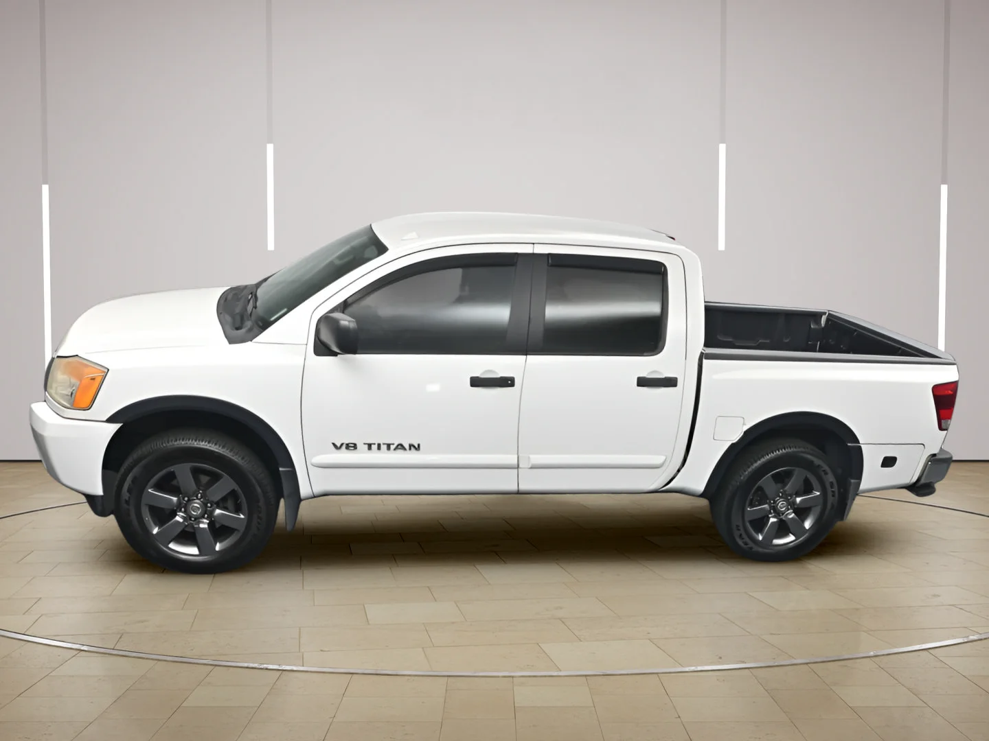 Used 2015 Glacier White Nissan SV image 31