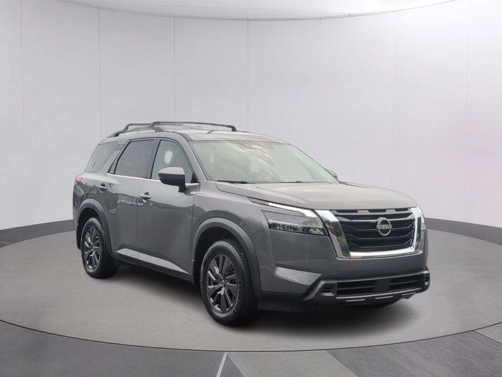 Used 2022 Gun Metallic Nissan SV image 9