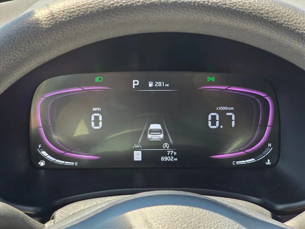 Used 2024 White Kia LX image 7